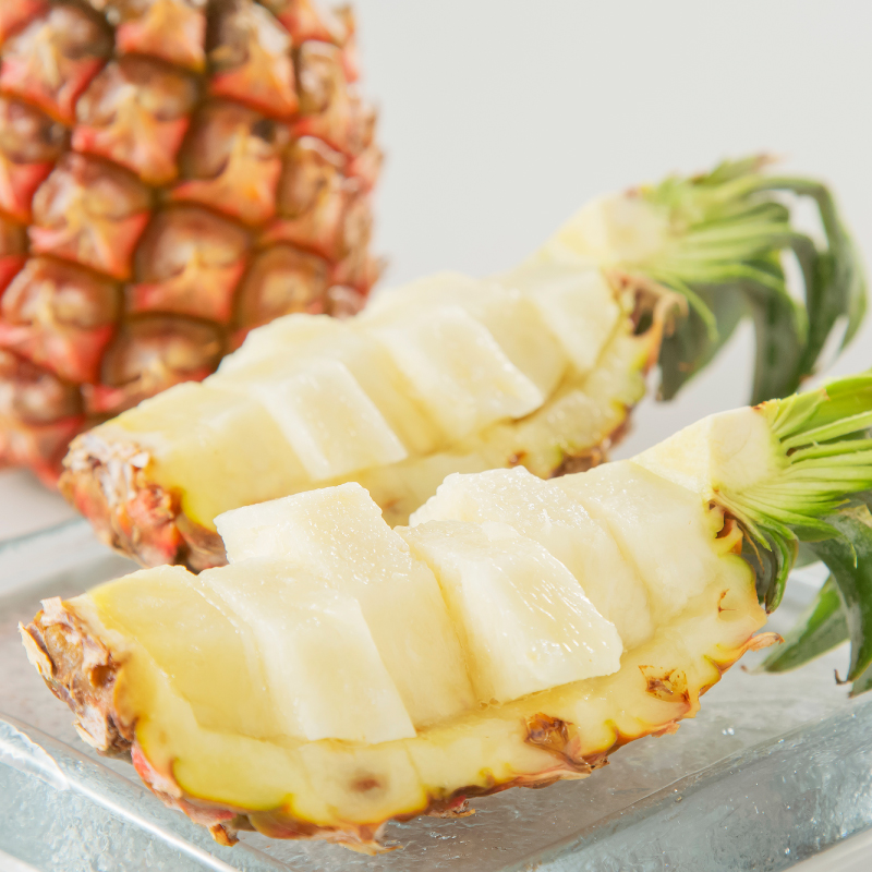 【予約販売】石垣島産 パイナップル・ピーチ種 約2.4kg(2～4玉)